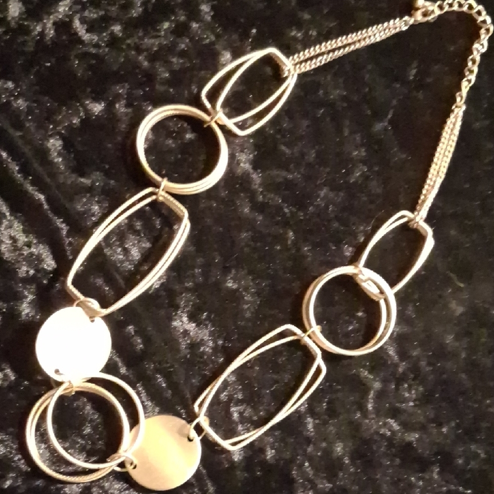 Elegant Gold Necklace